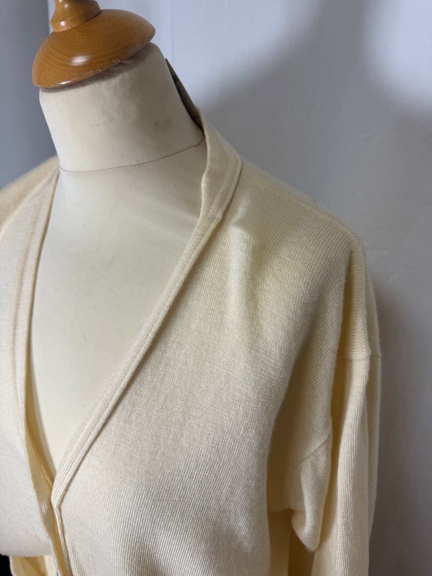Cardigan beige en laine
