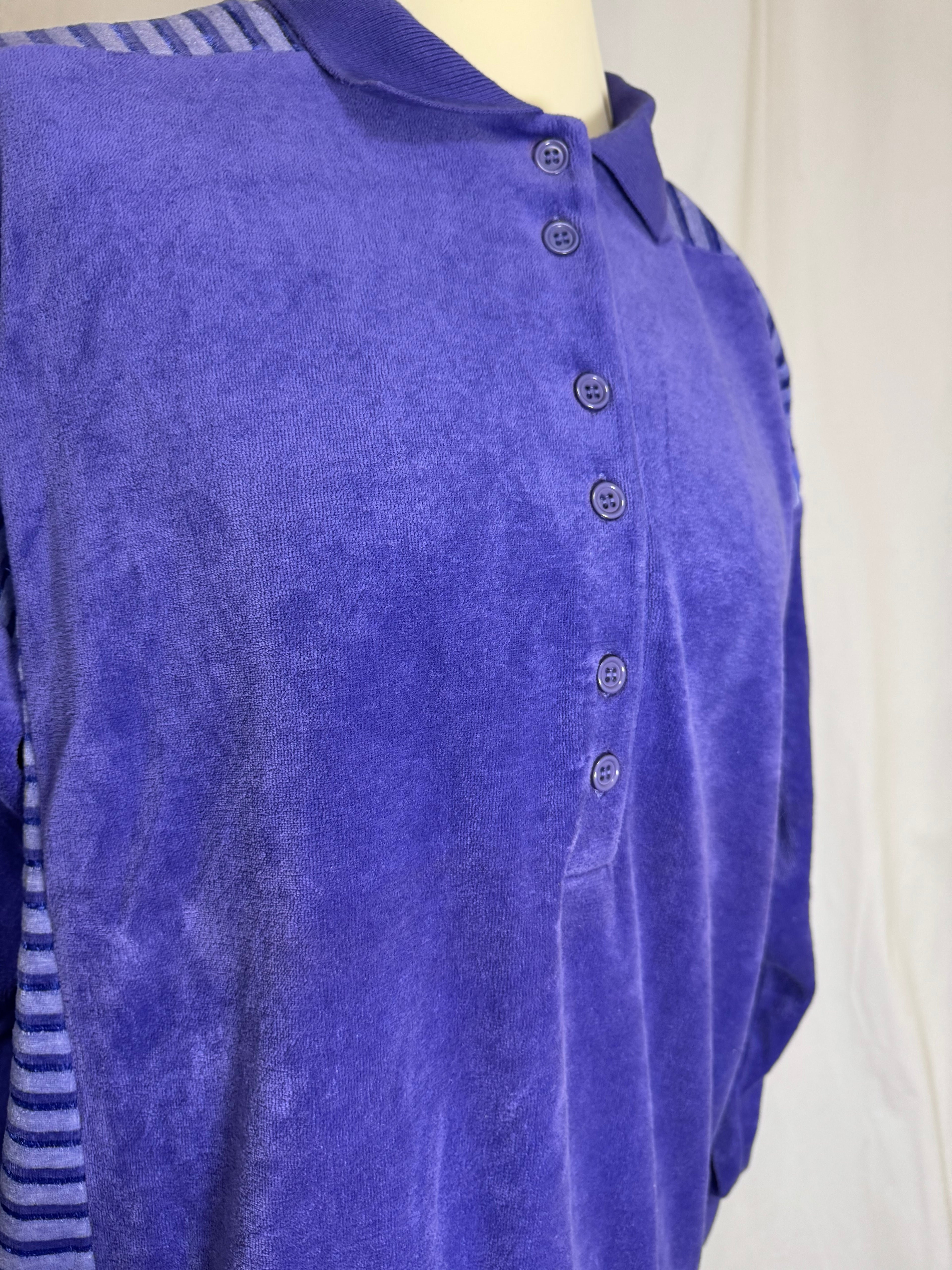 Sweat violet 90s