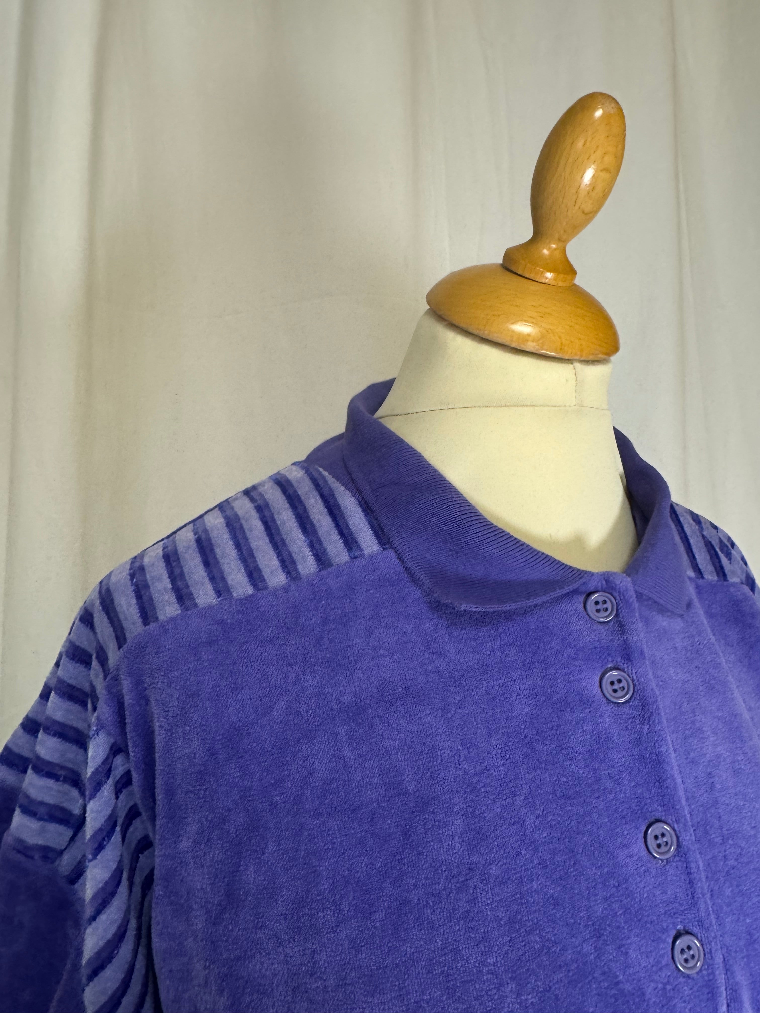 Sweat violet 90s