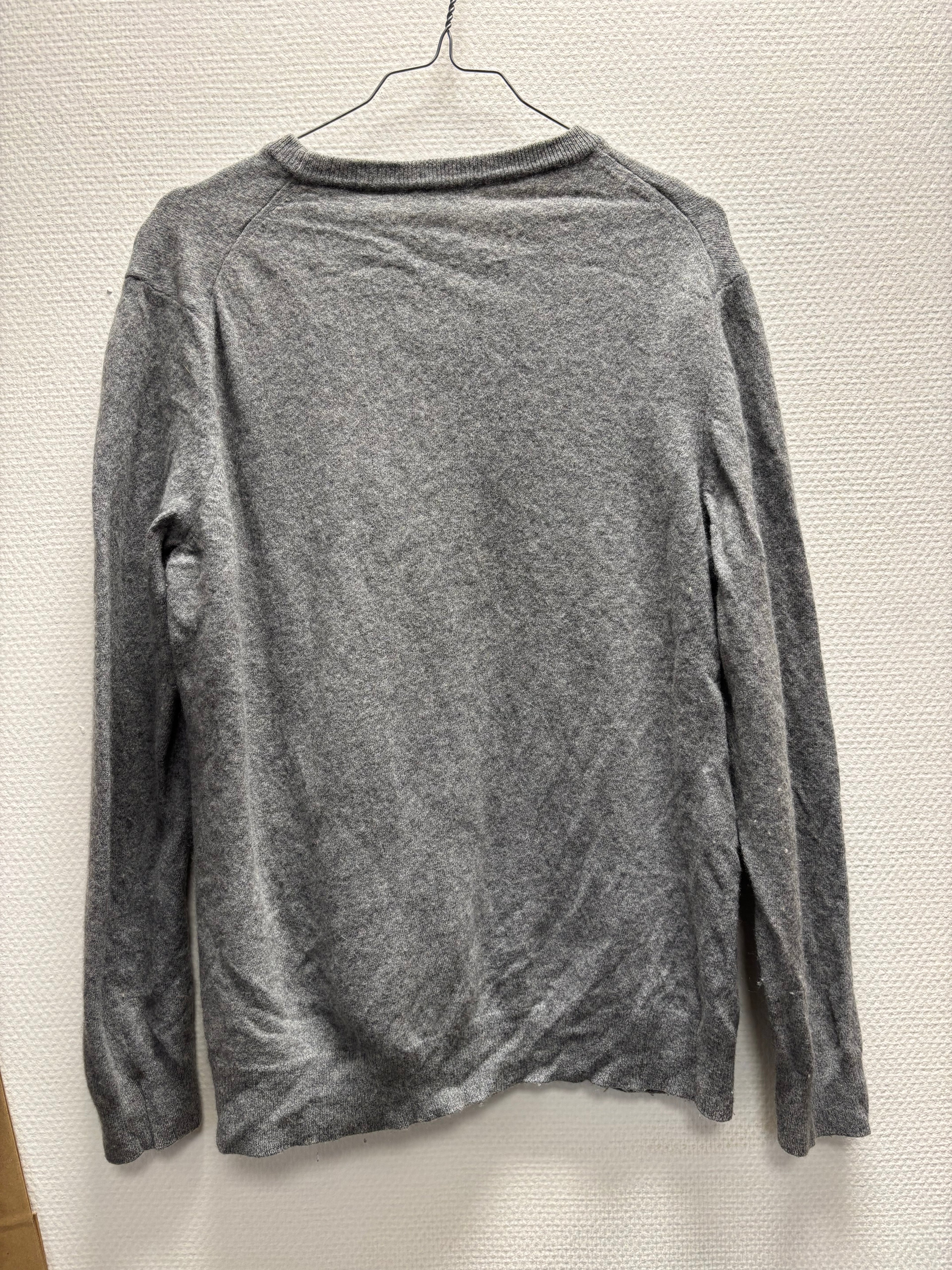 Pull gris