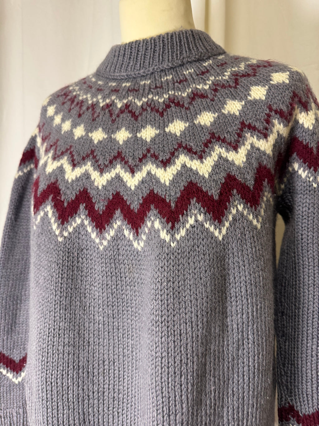 Pull gris islandais
