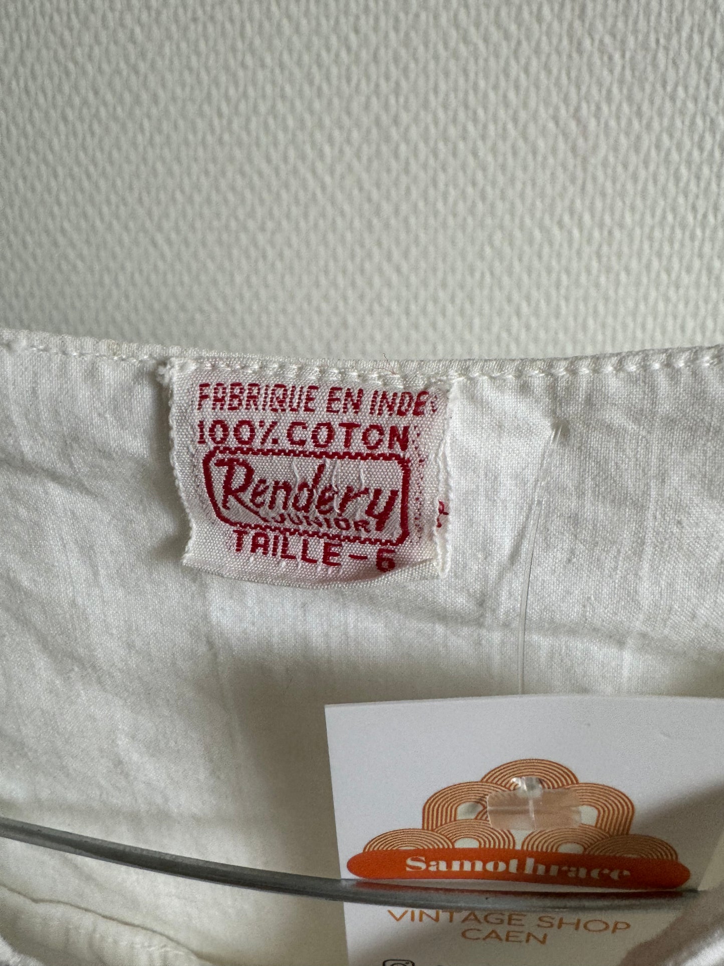 Robe blanche brodée