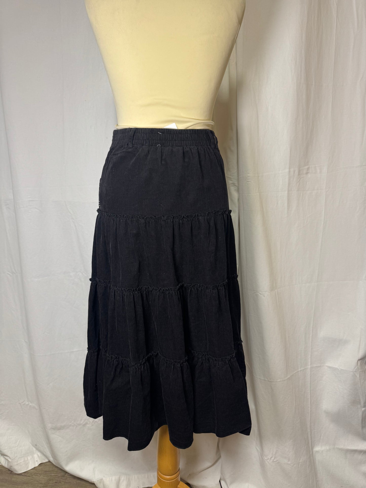 Jupe en velours brodée