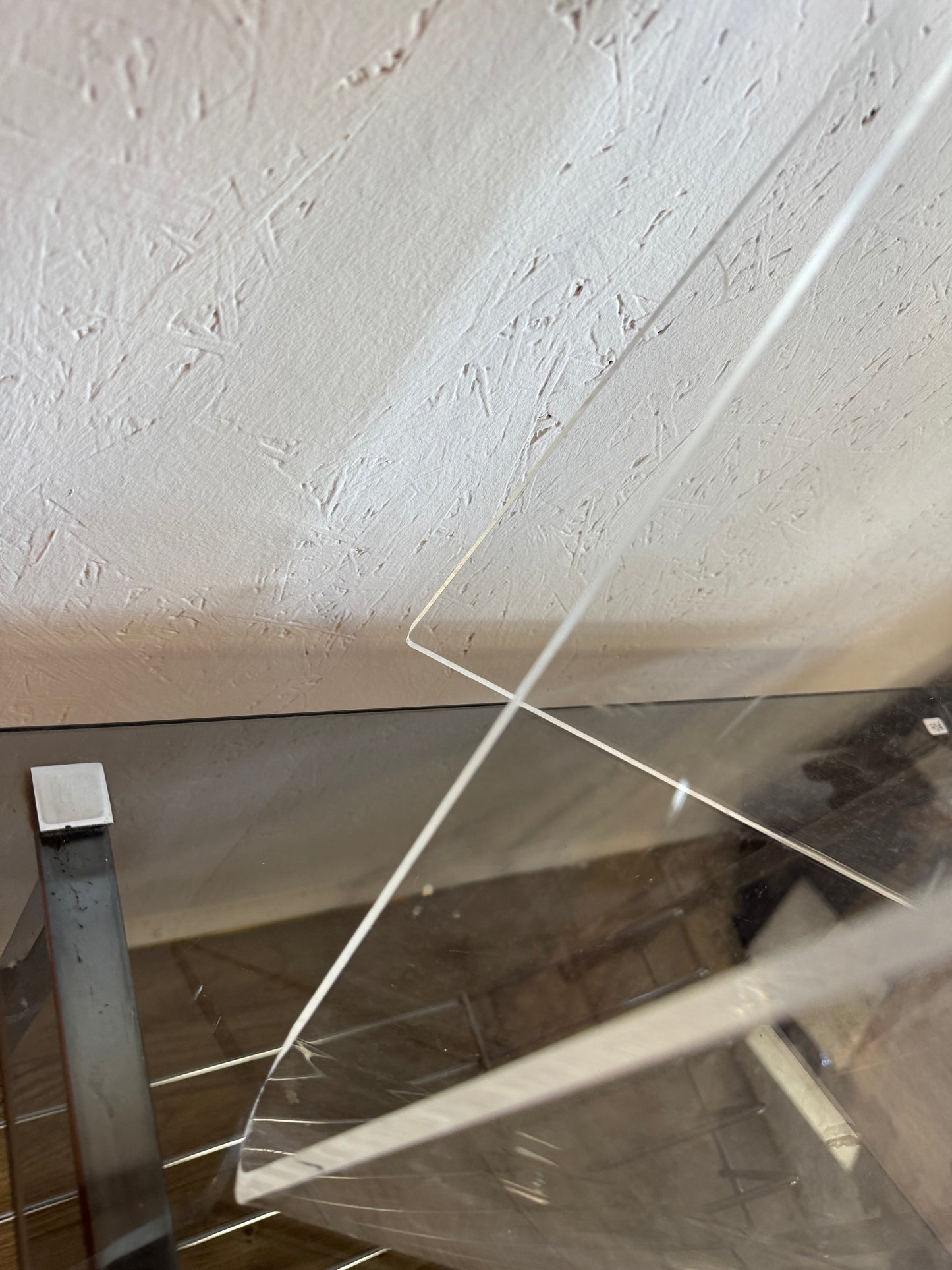 Porte revue en plexiglas