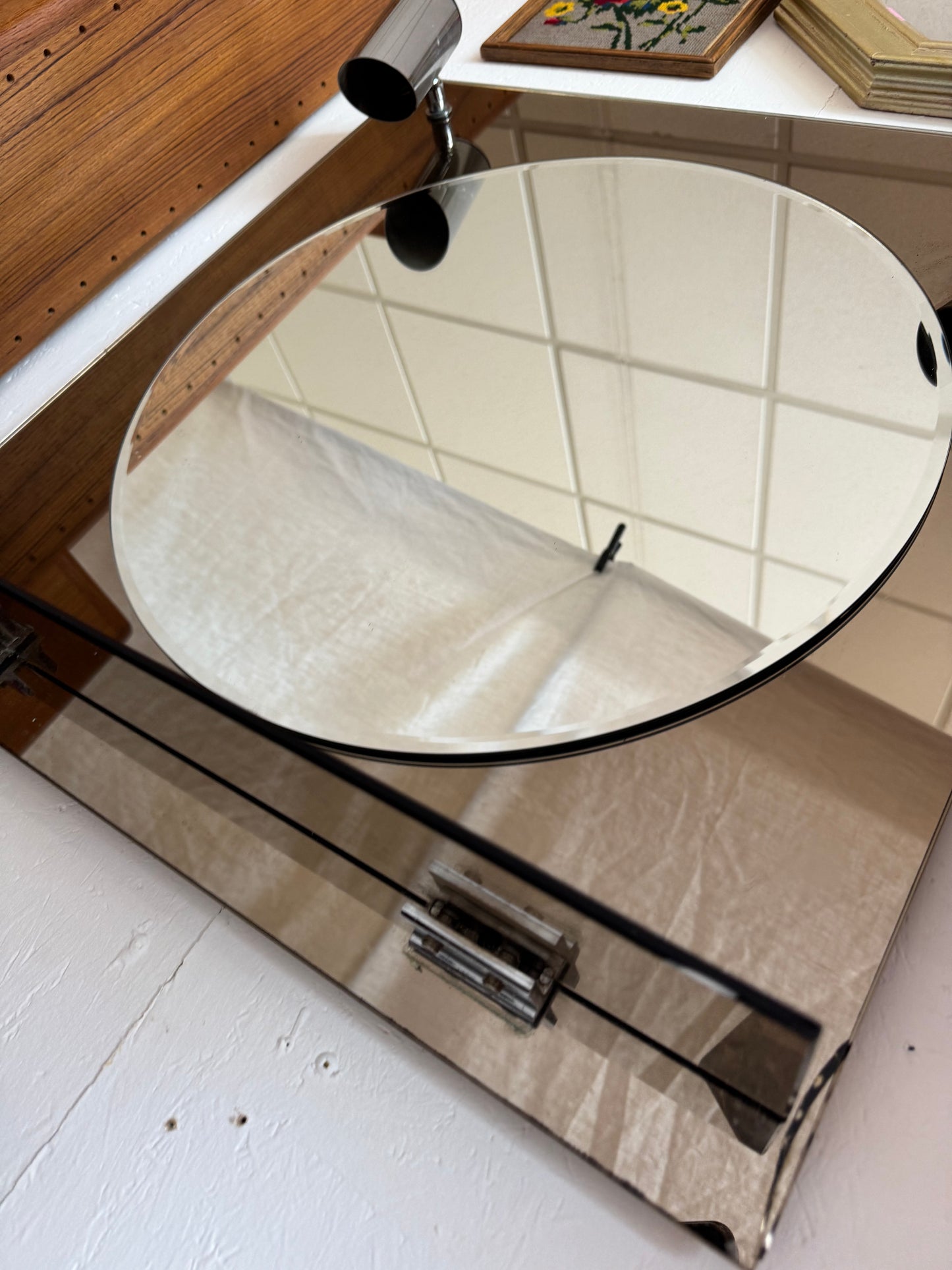 Miroir de salle de bain 70s