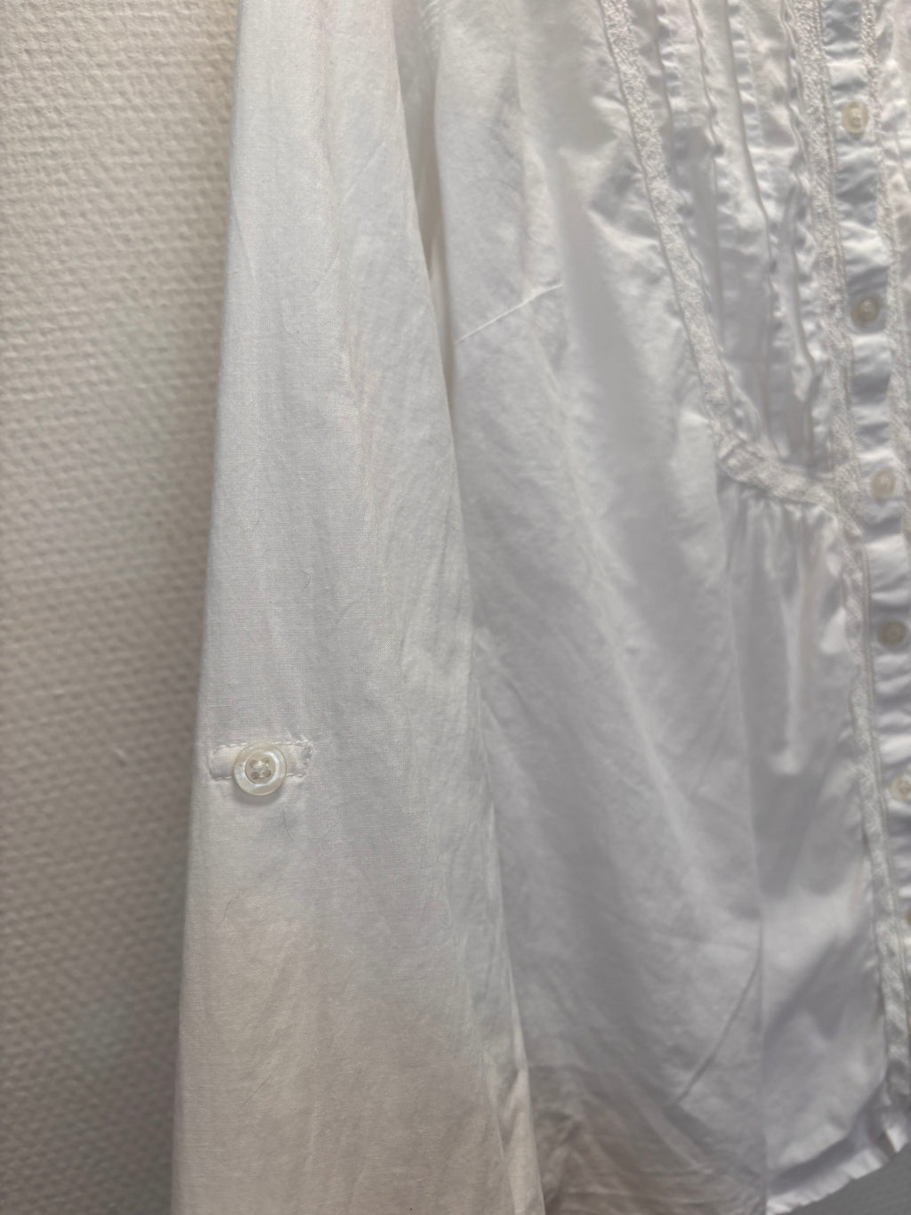 Chemise à dentelle