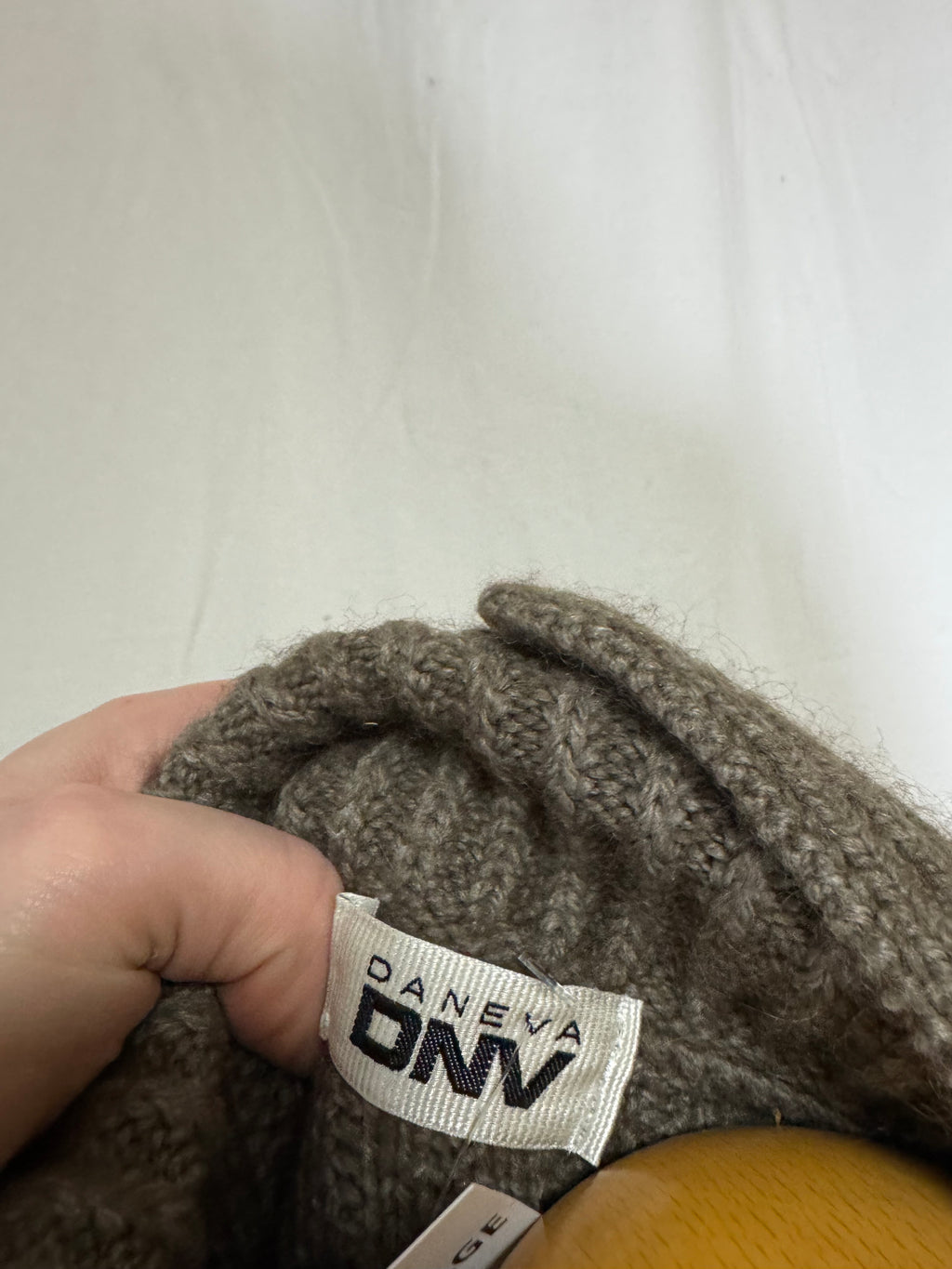 Pull grand col marron