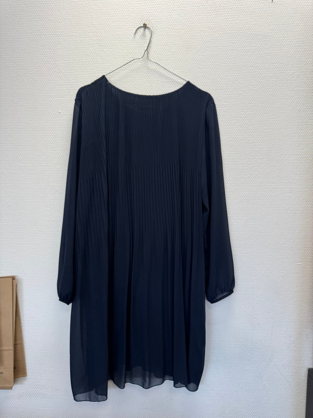 Robe plissée bleu marine
