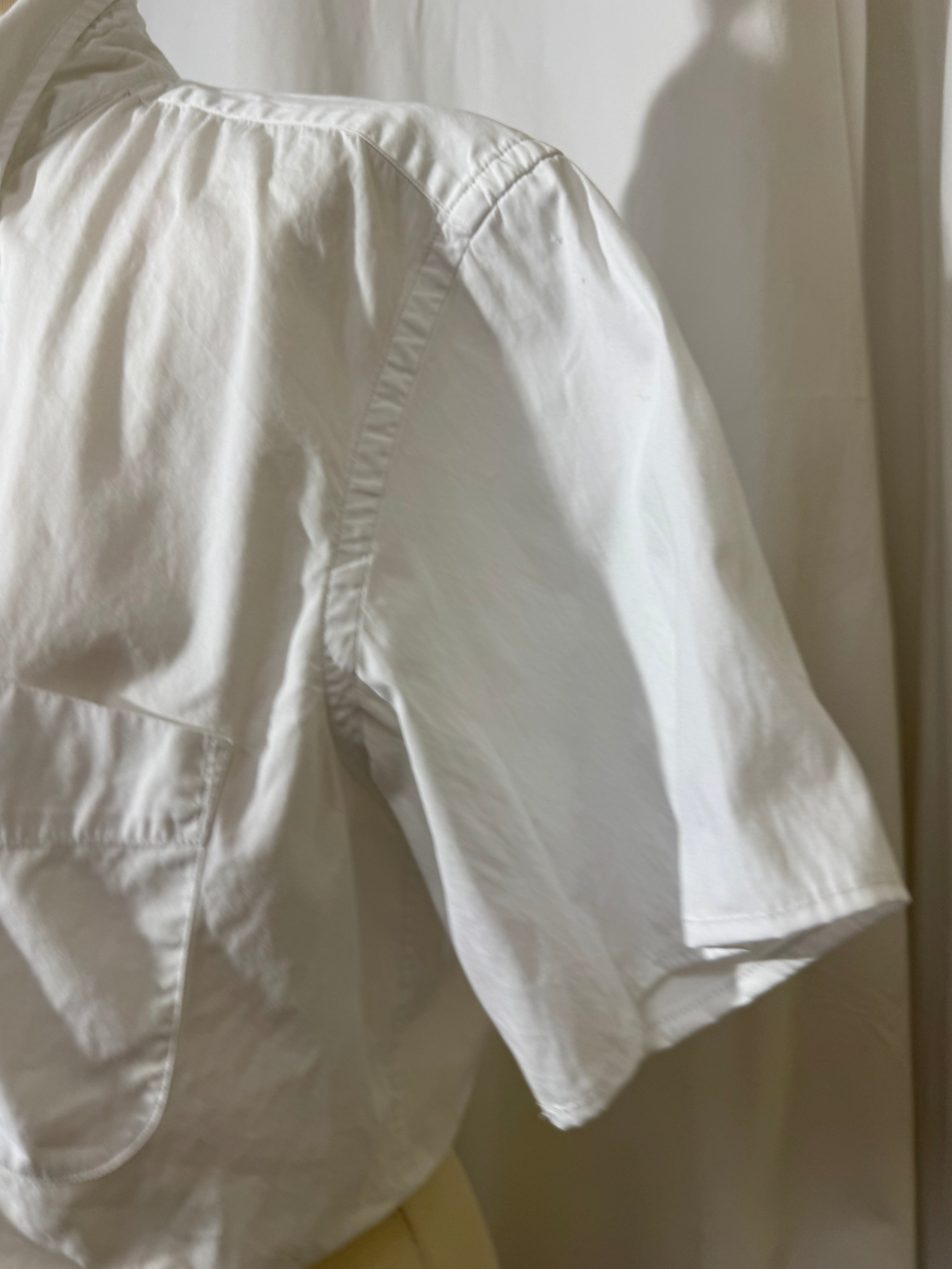 Chemise courte blanche