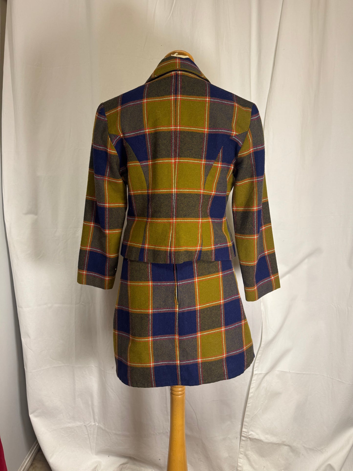 Tailleur jupe écossais