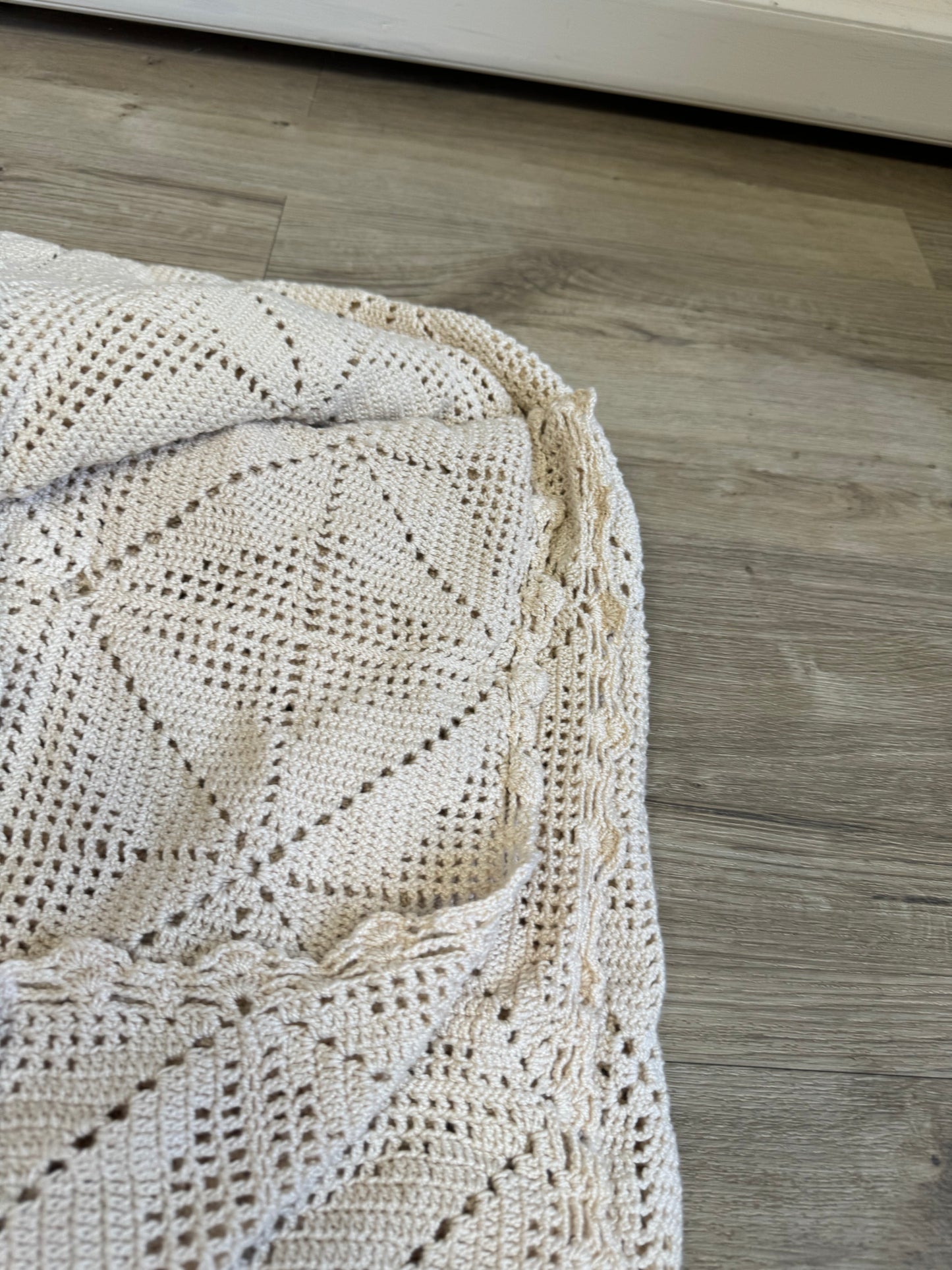 Plaid en crochet beige