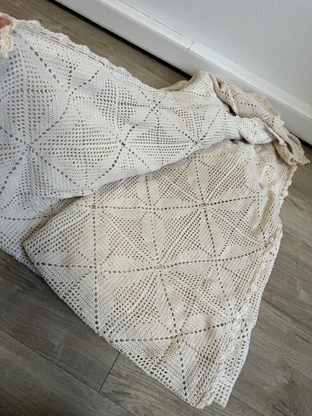 Plaid en crochet beige