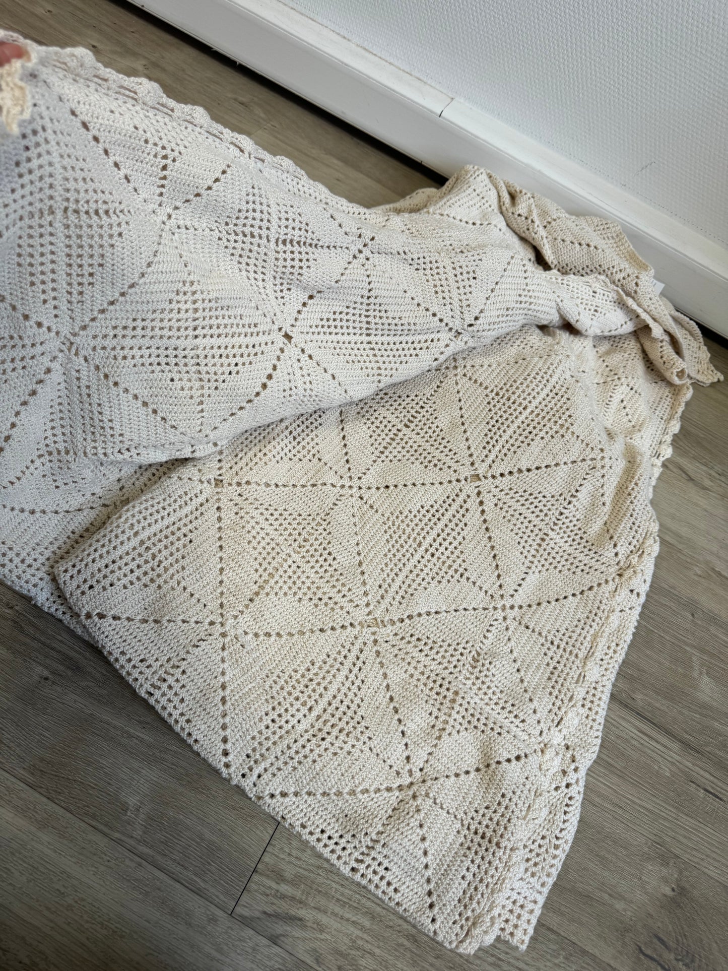 Plaid en crochet beige