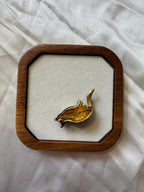 Broche en métal