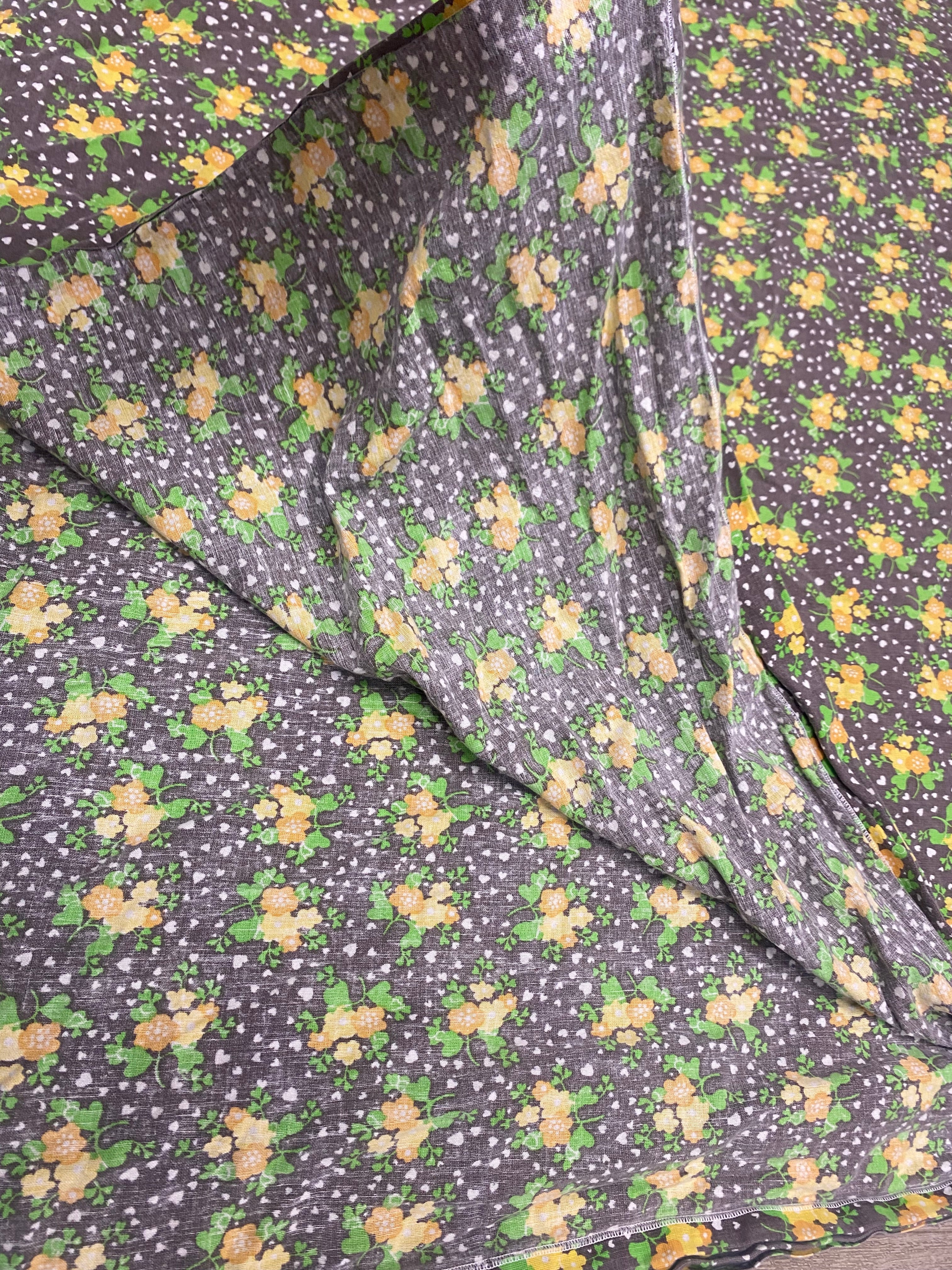 Drap à fleurs 70s