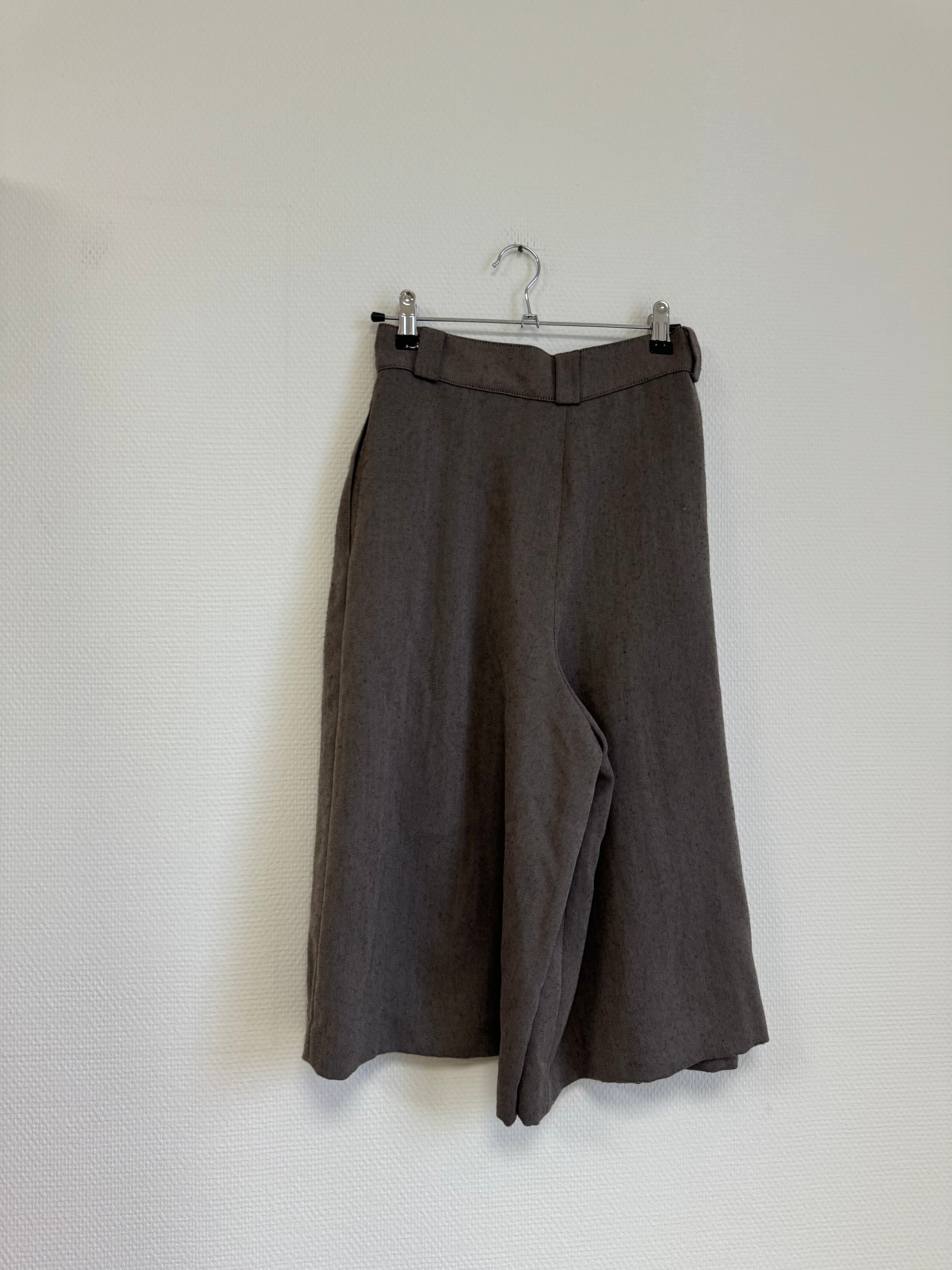 Short long beige