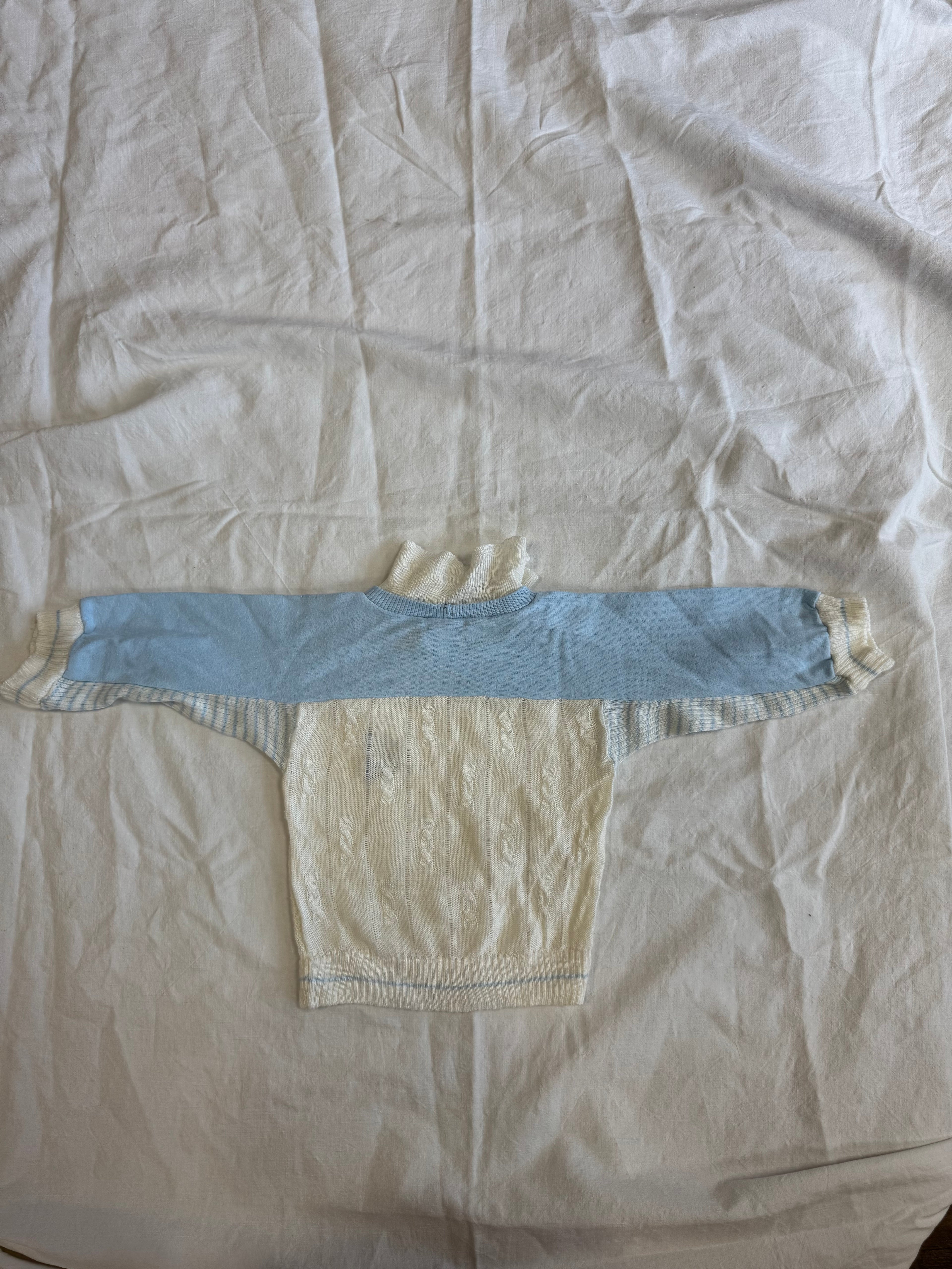 Pull bleu et blanc
