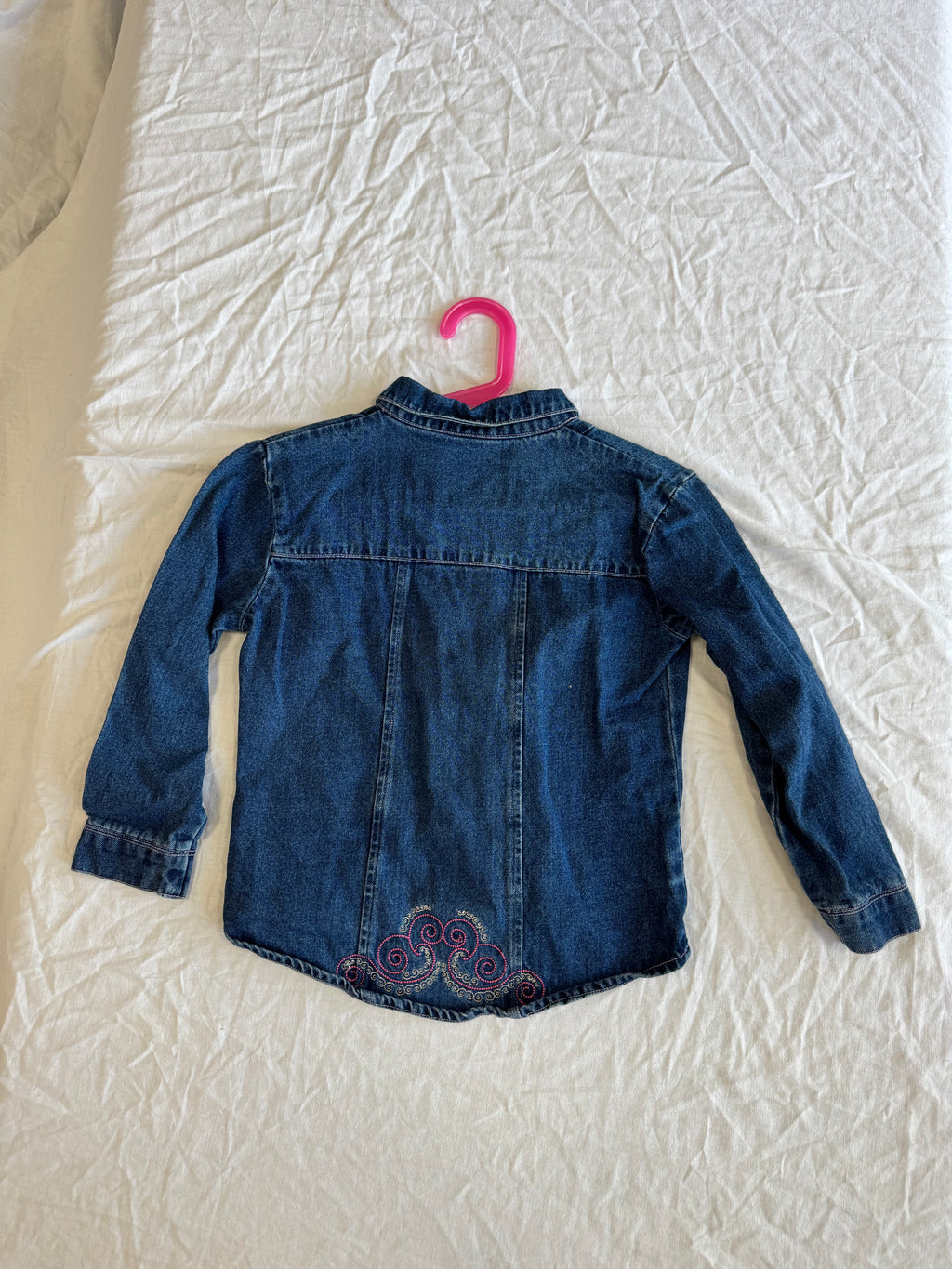 Veste en jean brodée