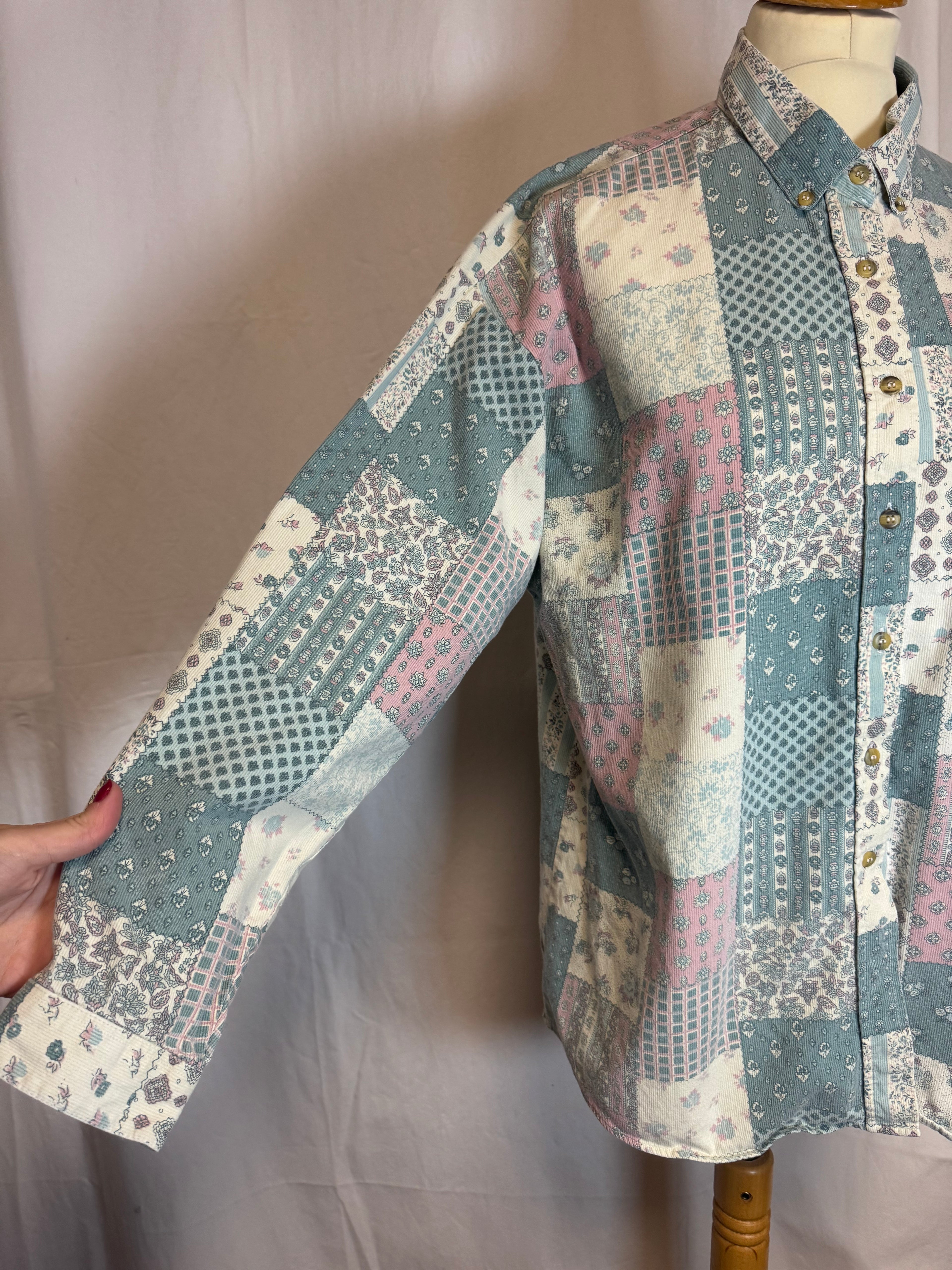 Chemise à motifs
