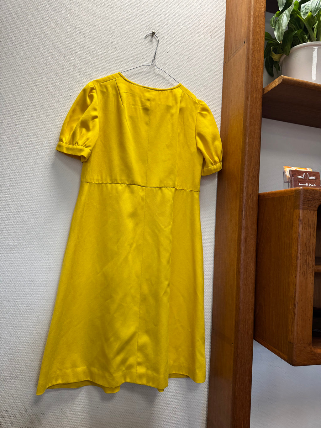Robe jaune 70s