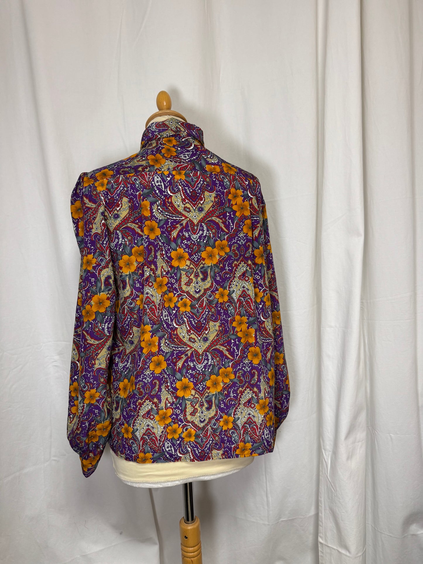 Chemise à motifs floraux