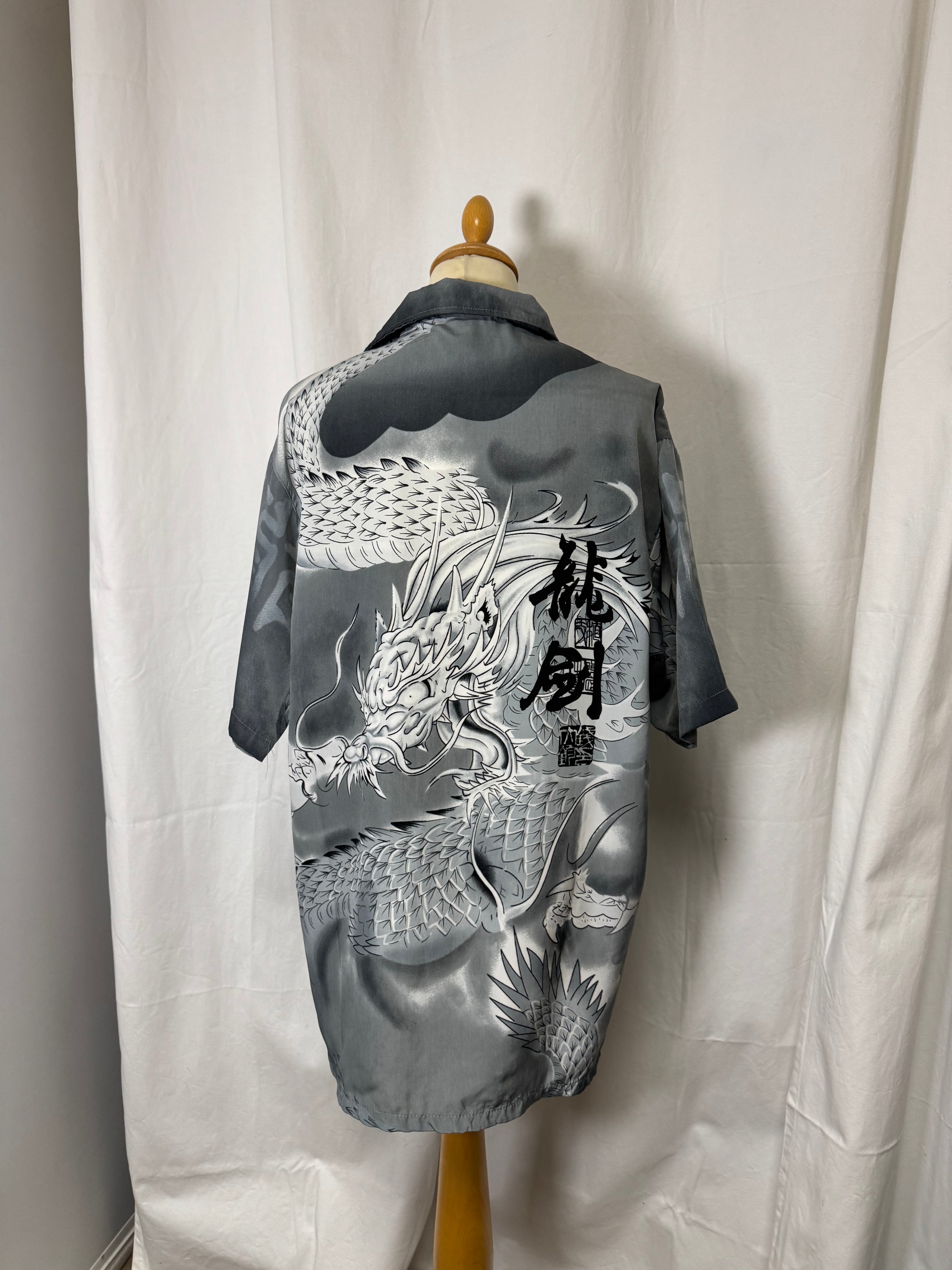 Chemise dragon Y2K
