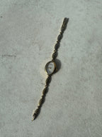Montres en métal doré