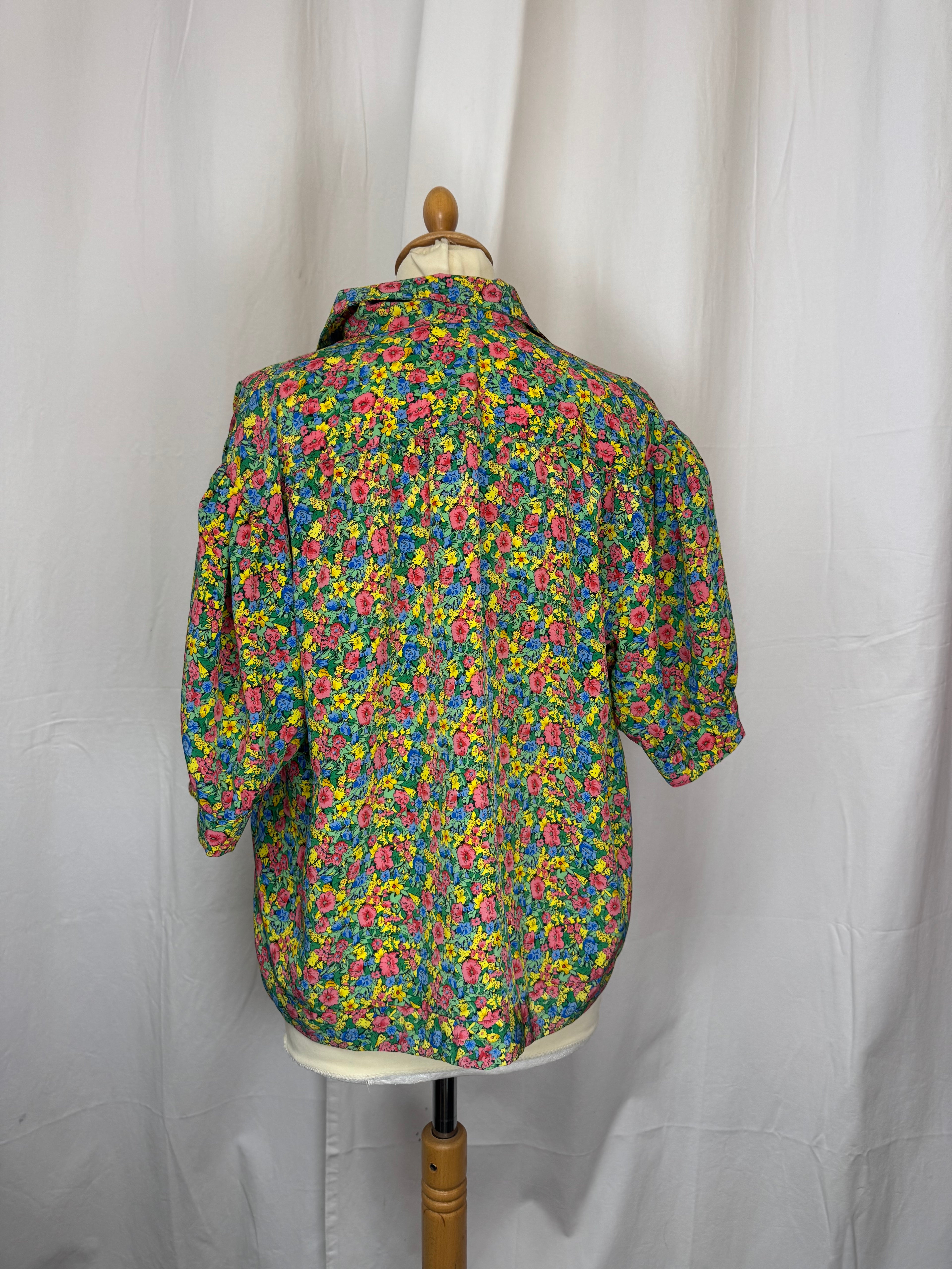 Chemise à fleurs