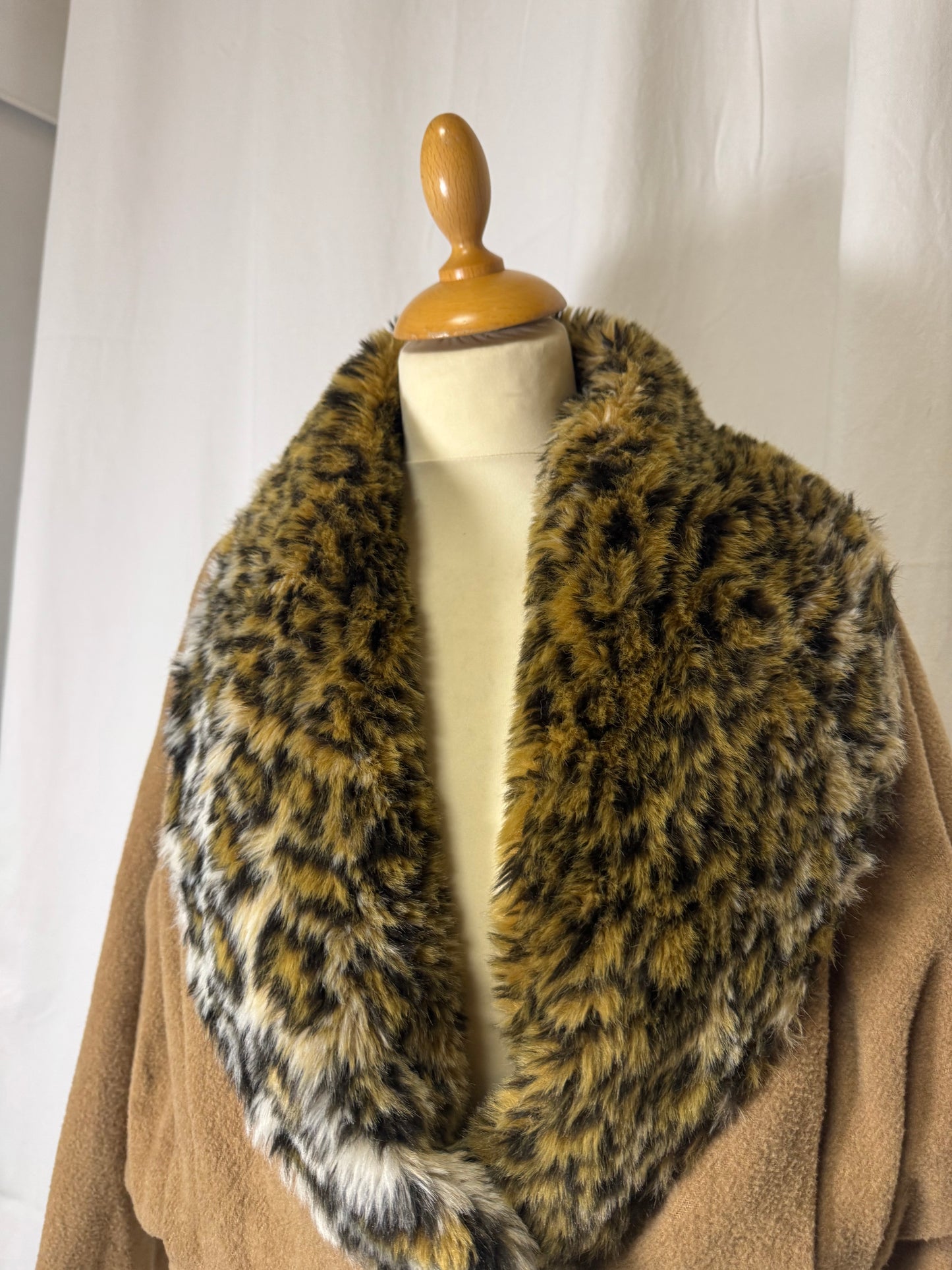 Veste courte léopard 80s