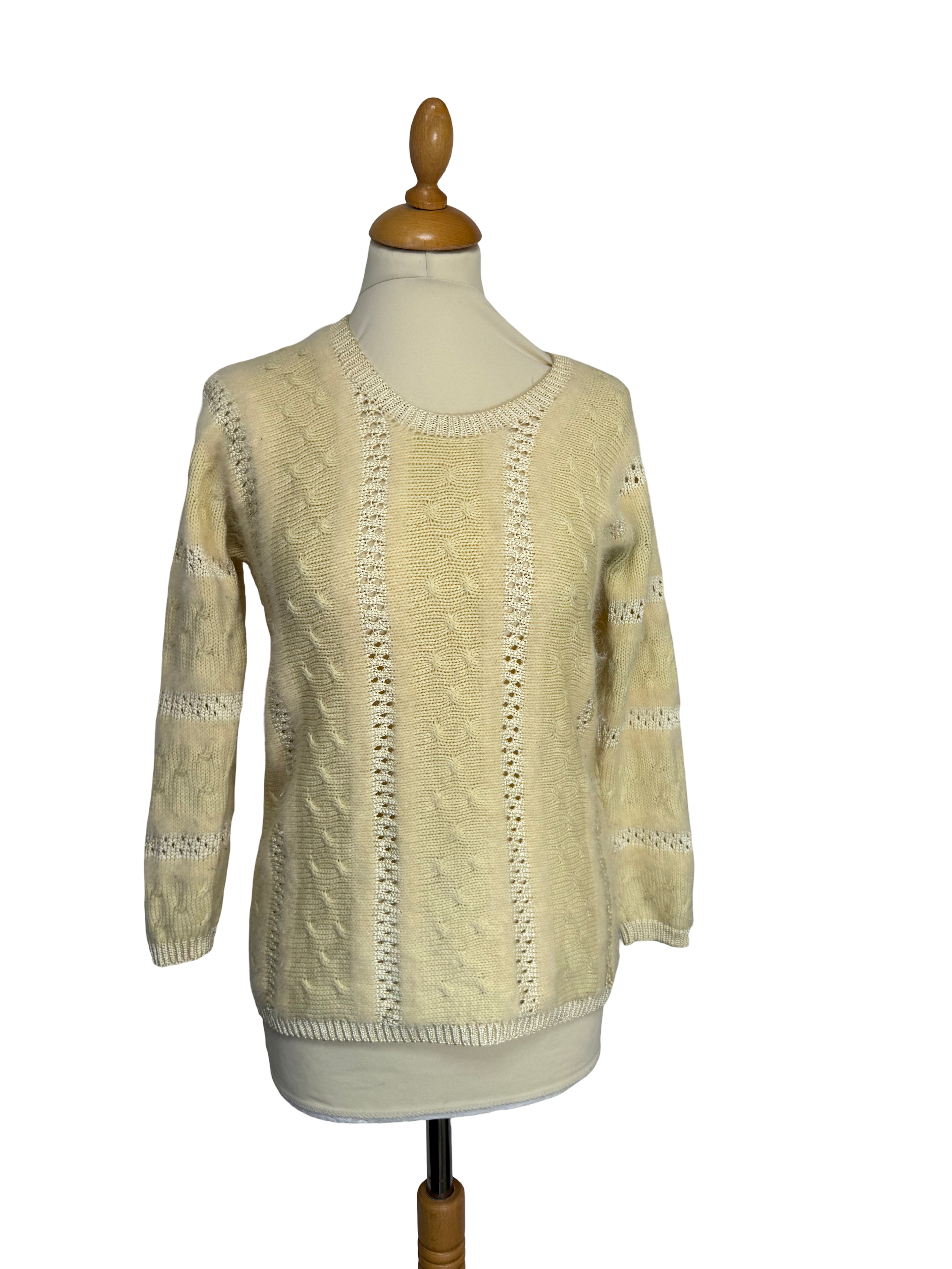 Pull en maille jaune