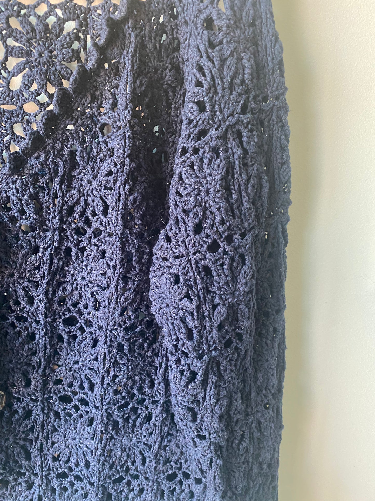 Cardigan en crochet 70s