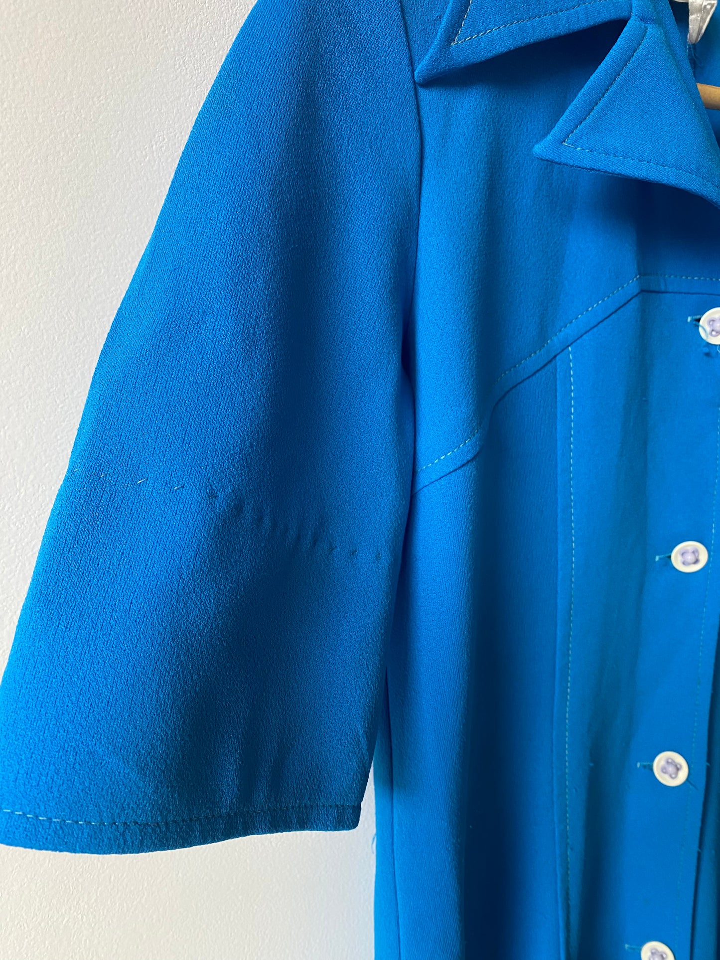 Robe à col pointue 70s