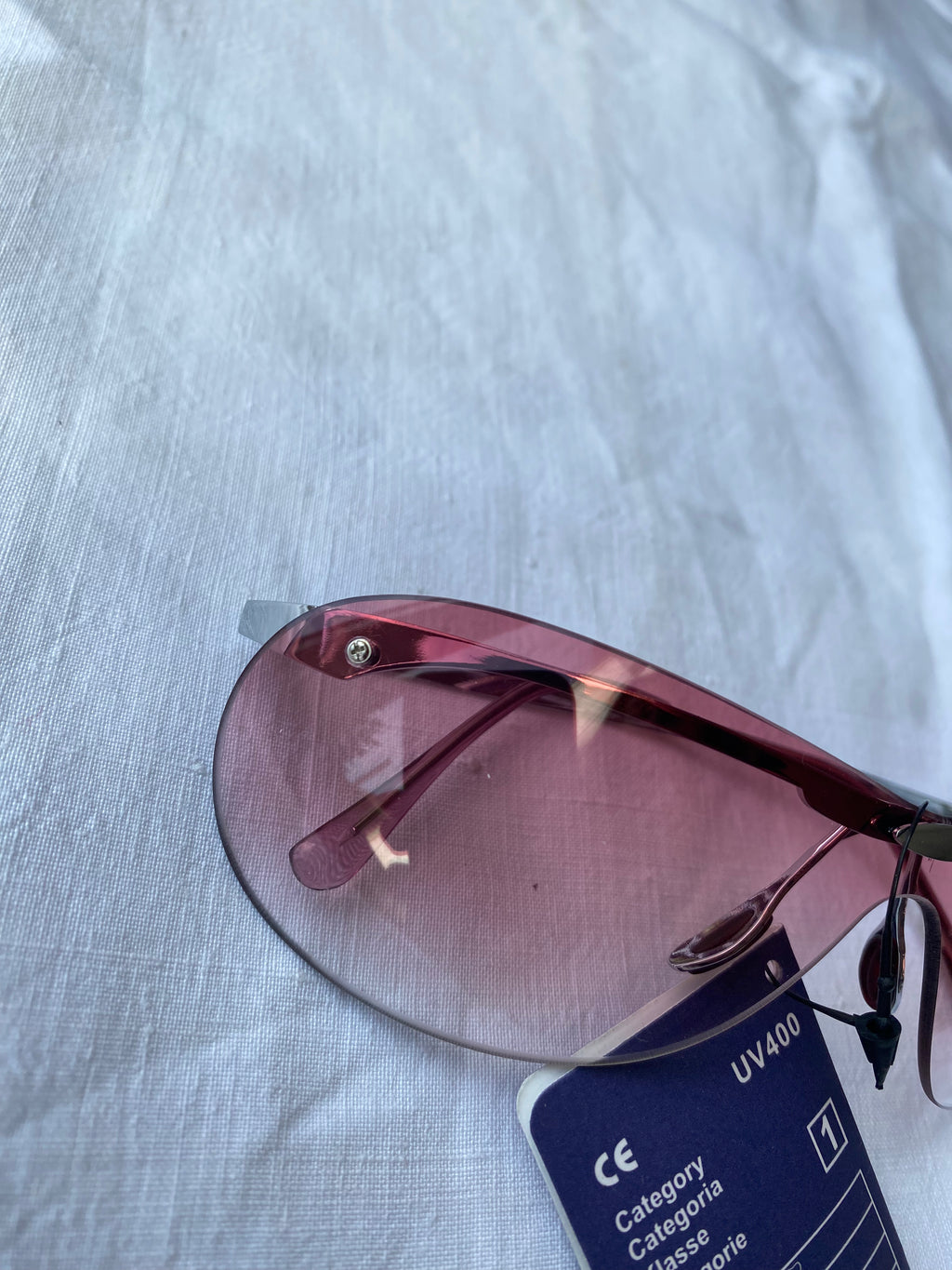 Lunette de soleil rose